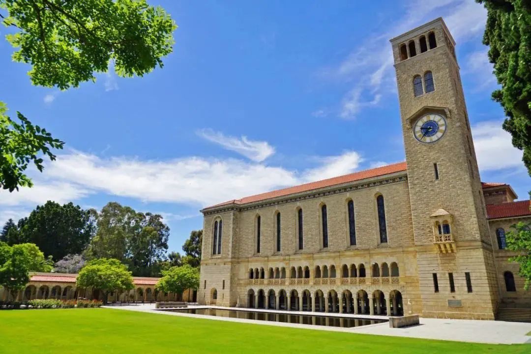 朗途留学 | 澳洲高校入读要求公布，国内高考450分也能上QS世界排名前50的大学！